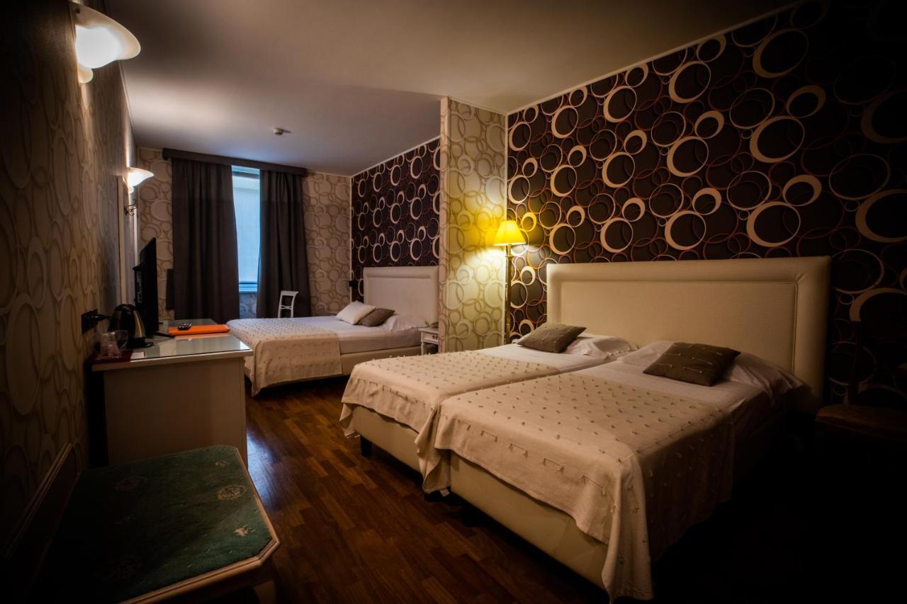 Hotel Palazzo Lovera Cuneo Ngoại thất bức ảnh