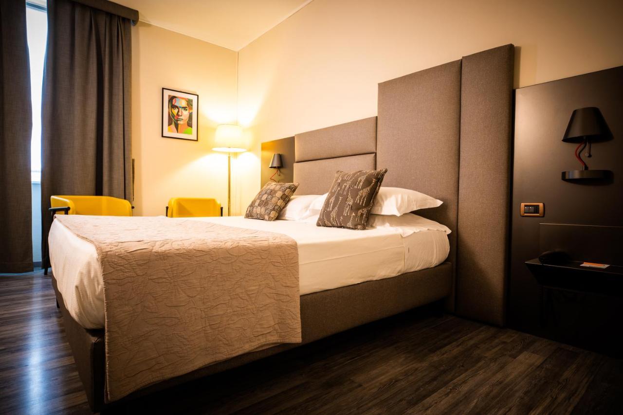 Hotel Palazzo Lovera Cuneo Ngoại thất bức ảnh