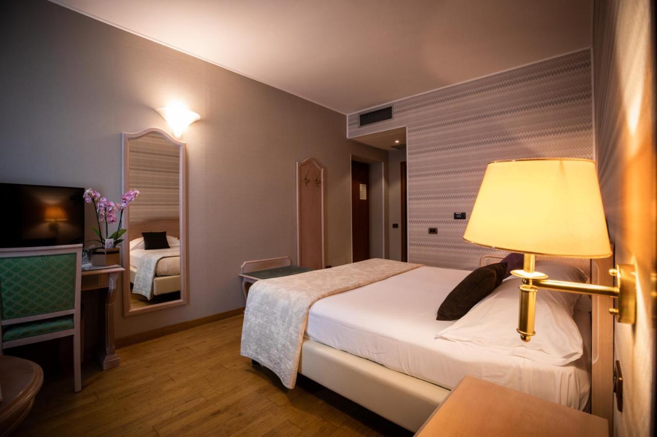 Hotel Palazzo Lovera Cuneo Ngoại thất bức ảnh