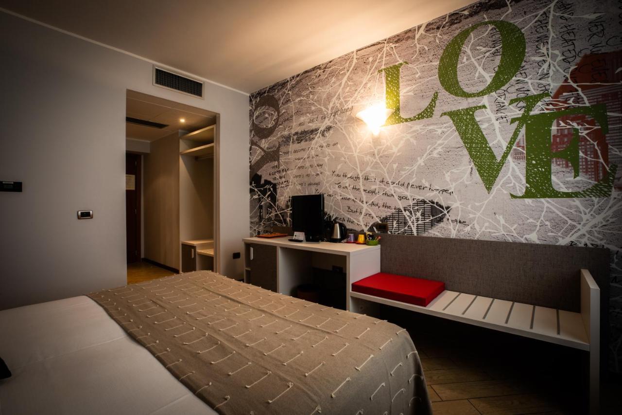Hotel Palazzo Lovera Cuneo Ngoại thất bức ảnh