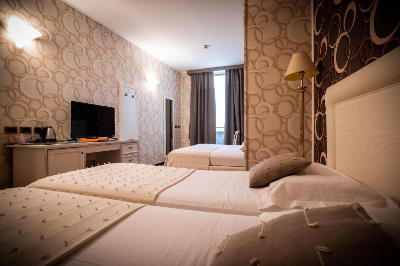 Hotel Palazzo Lovera Cuneo Ngoại thất bức ảnh